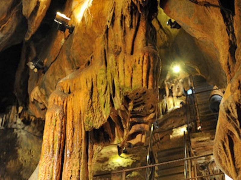 Grottes_de_Saulges-Pays_des_Coevrons_Saulges-CP-Pascal_BELTRAMI_-_Mayenne_Tourisme-1920px Grottes_de_Saulges-Pays_des_Coevrons_Saulges-CP-Pascal_BELTRAMI_-_Mayenne_Tourisme-1920px